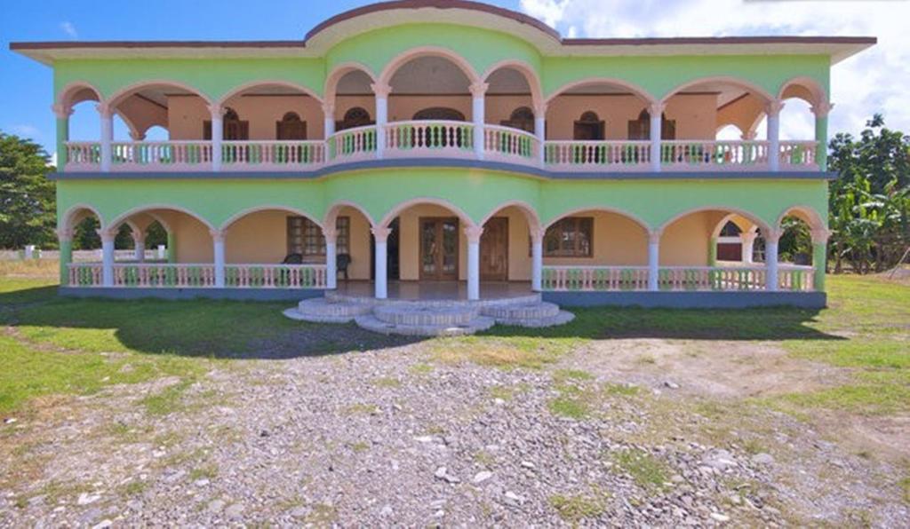 Dolphin Bay Yoga Guest House Drapers Esterno foto