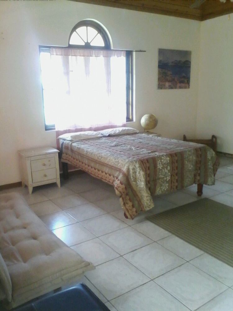 Dolphin Bay Yoga Guest House Drapers Esterno foto